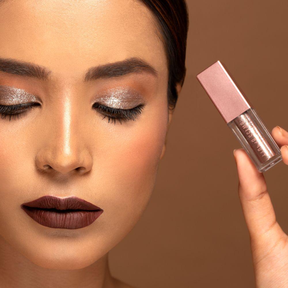 Metallic Eyeshadow - Image 55